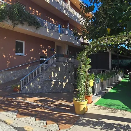 Sebastian Aparthotel *